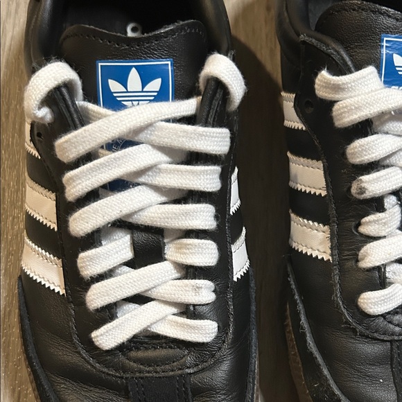 Adidas Men's Black and White Sneakers with Blue Accents - Picture 2 of 9